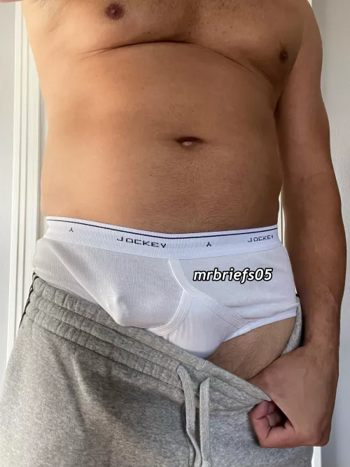 Busy Day, So Late Tweet. Grey Sweats In My Favorite Y’s! Age 46