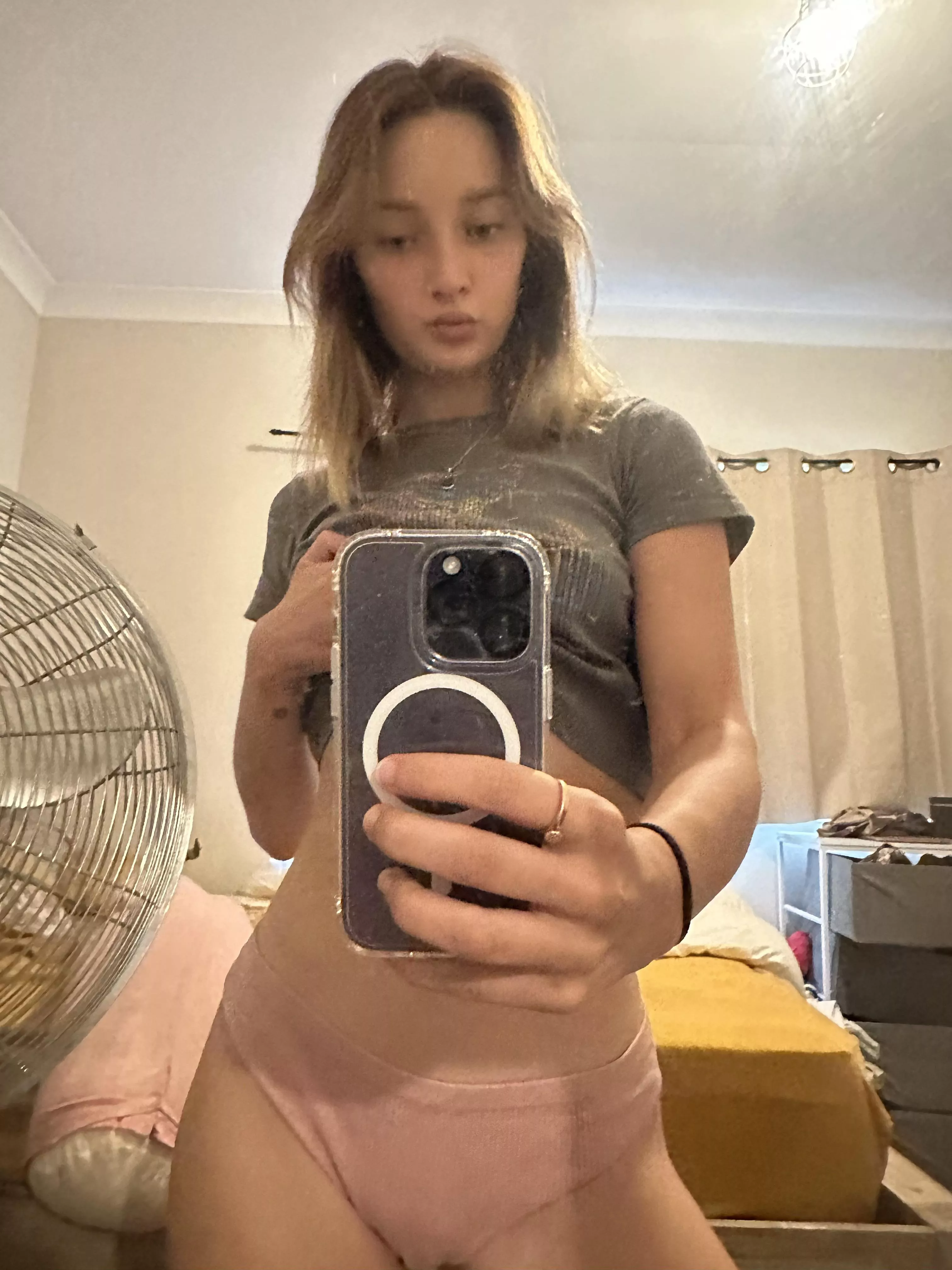 Good morning hunnies xo (f)