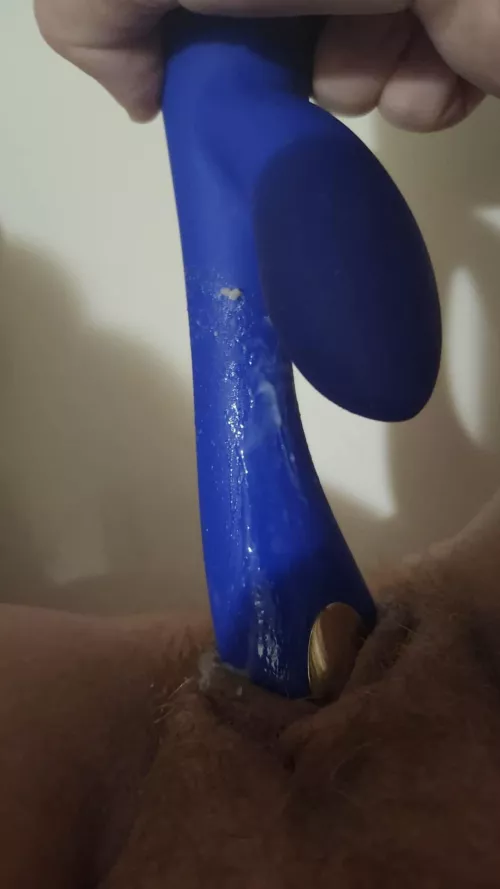 Had my 3rd orgasm before bed 😏 still creamy for daddies cock
