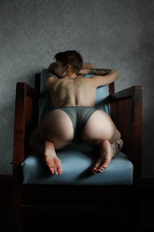 Happy Monday Bum Day! ^^