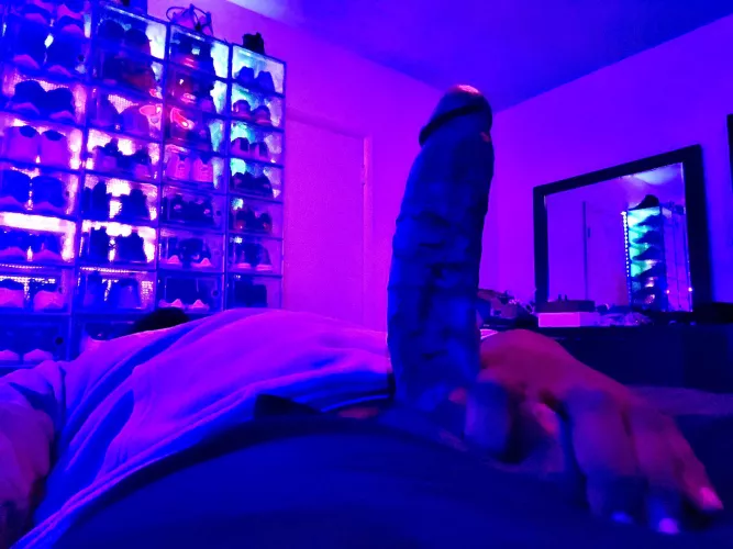 I’ll post dick pics on here bc women don’t want dick pics in their DMs 🫣