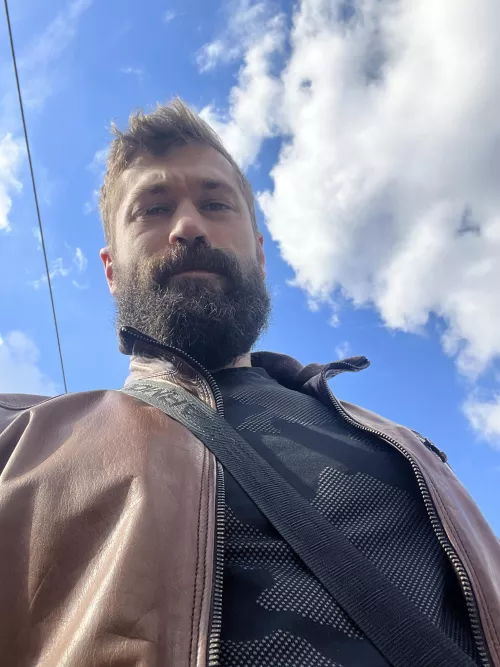 Leaving my Gamer Cave after a week of gaming. Almost platinum ranked in Halo Infinite. Anyone interested in teaming up for competitive?