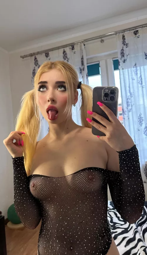 Most of the women on here have big breasts