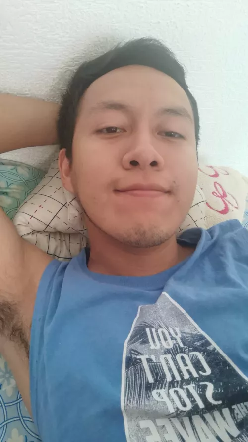 Need to do laundry, but i'm in another mood haha