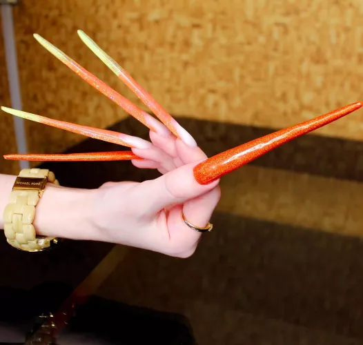 New long orange pointed nails🧡