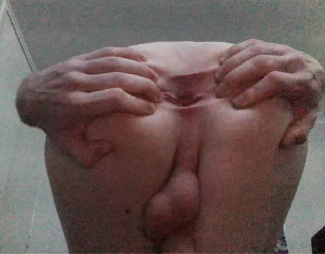 stretch your hole like mine, sissy.