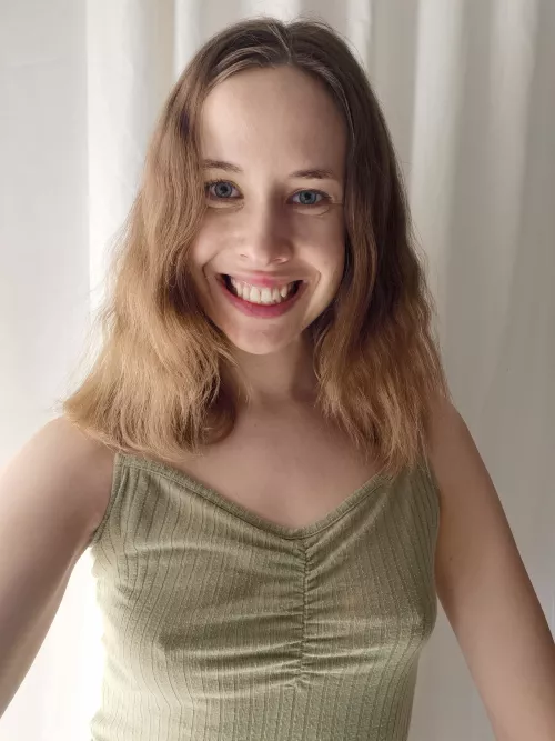 Try to focus on my eyes