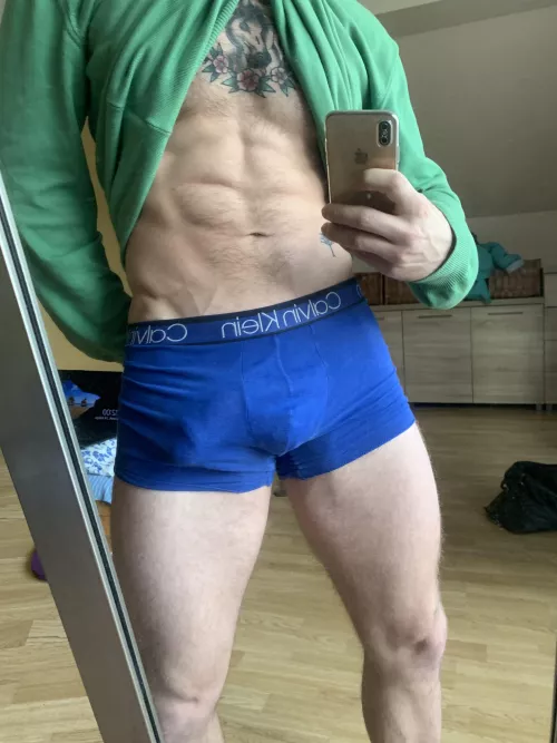 U dont need glasses to see that