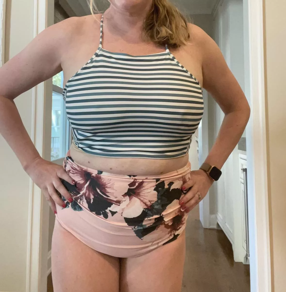 Who all wants to take my sexy little 40 year old milf wife to the beach? 🍑