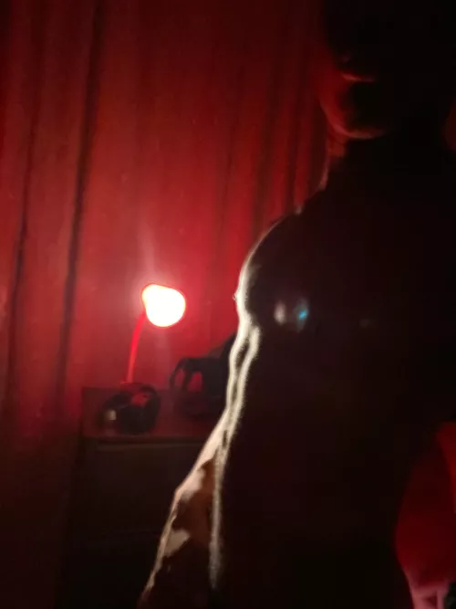 18 fit bbc looking for muscle, fit, fem, & sub ass+++