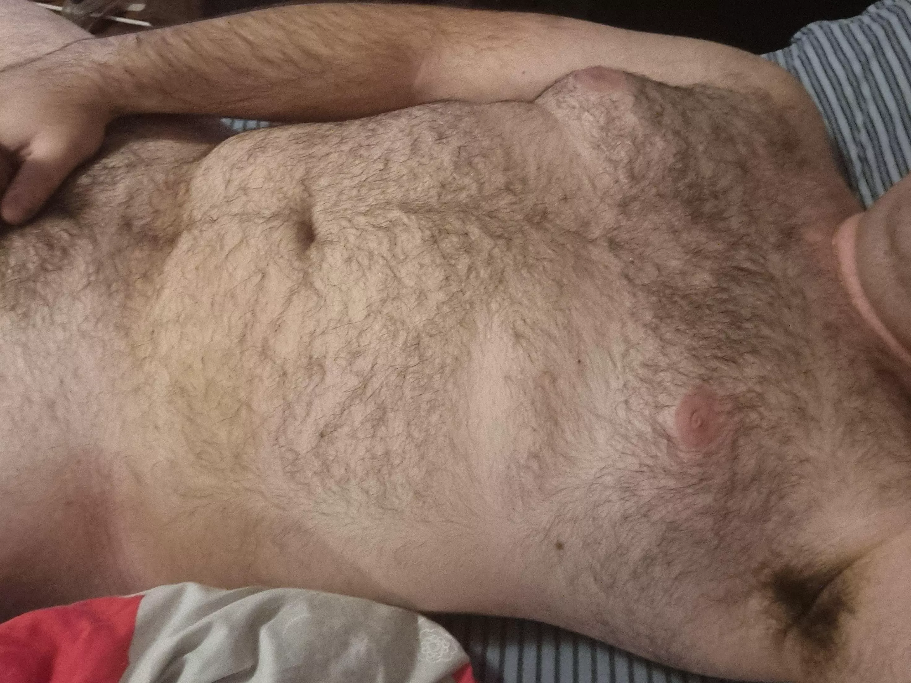 23 horny, wanna jerk 18+ hmu SC hairy_23yo