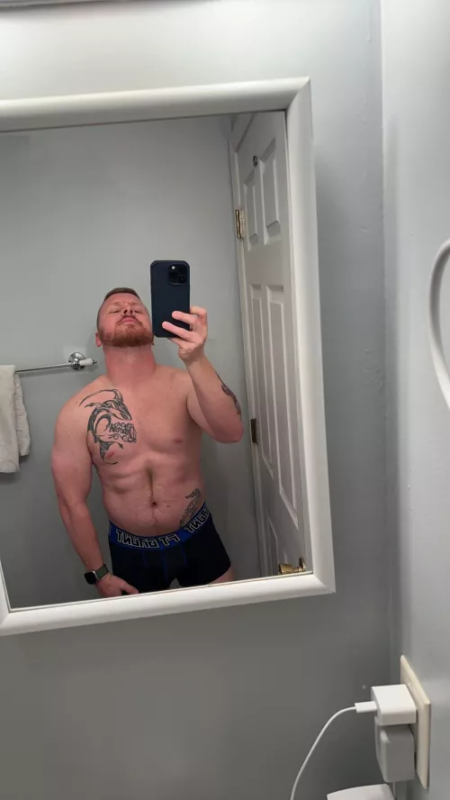 31 and bored af @baxle22 in North Carolina USA