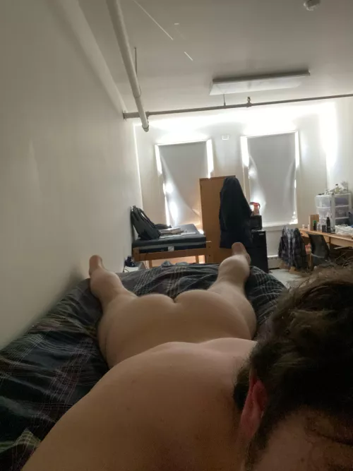 Allergies flaring up, posting my sick booty today 😷💛