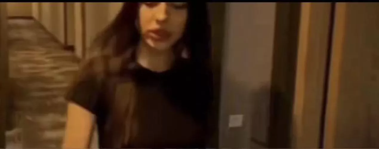 Anyone knows the sauce to the vid or the girls name?