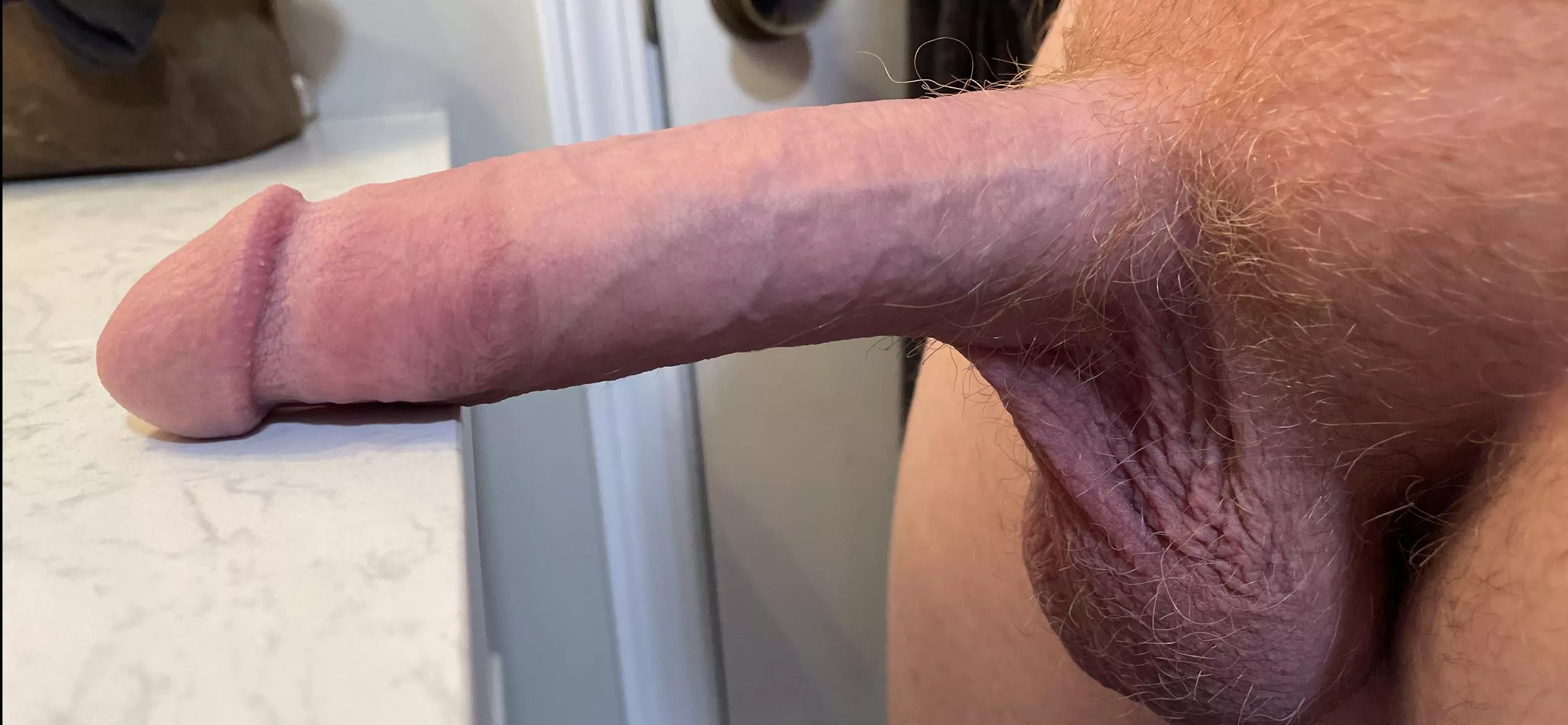 Can’t get any love on r/BWC..do you think I belong there? Also, if I made your eyes widen, you have to let me finish on your face 😘