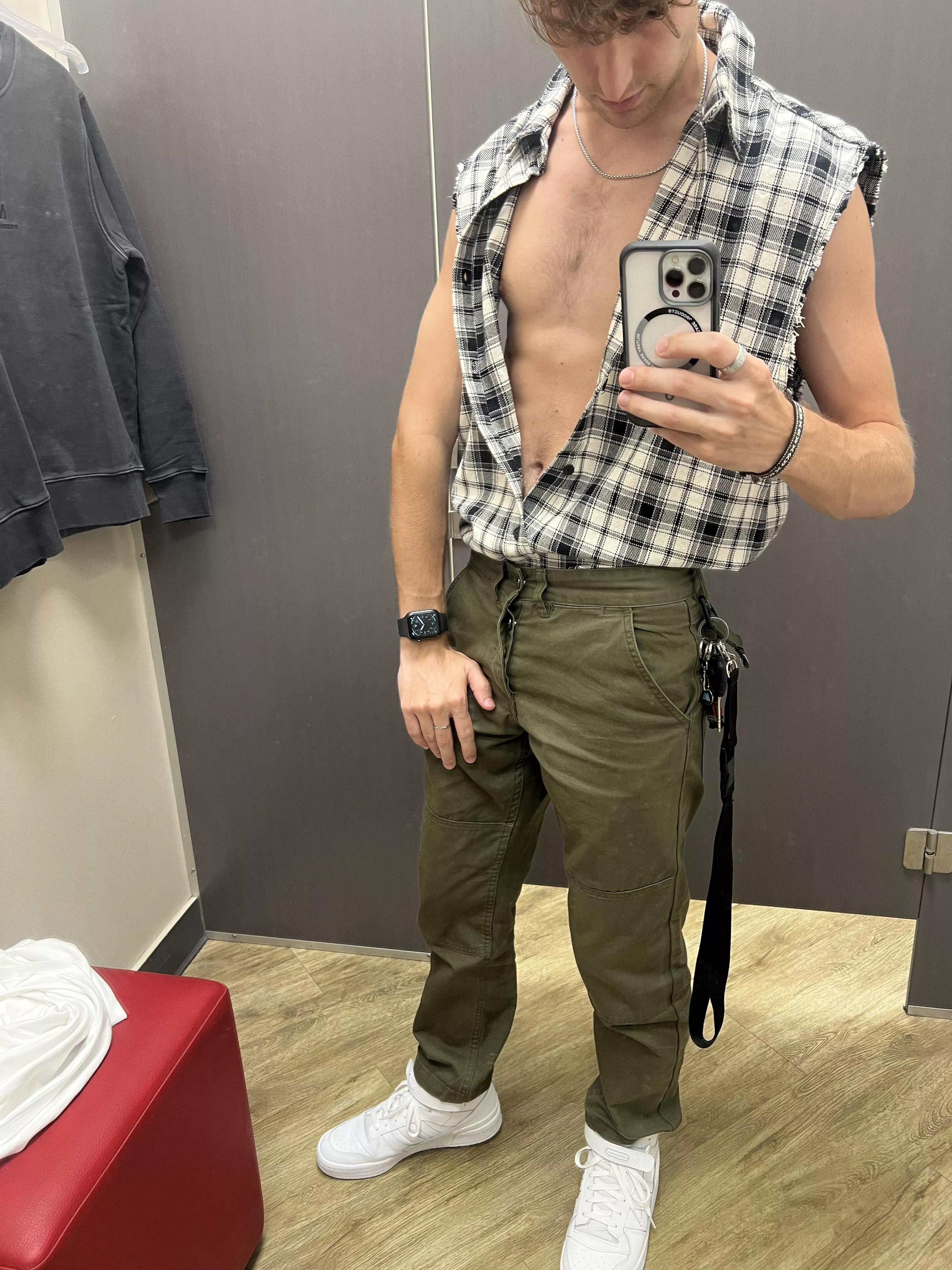 Cheeky change room pic 😛 Not sure about the fit.. what do you think?