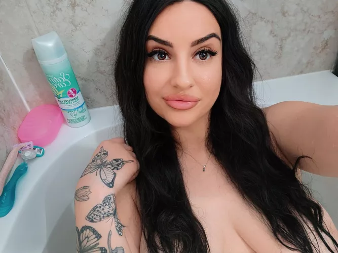 Come wash my body for me 🤤