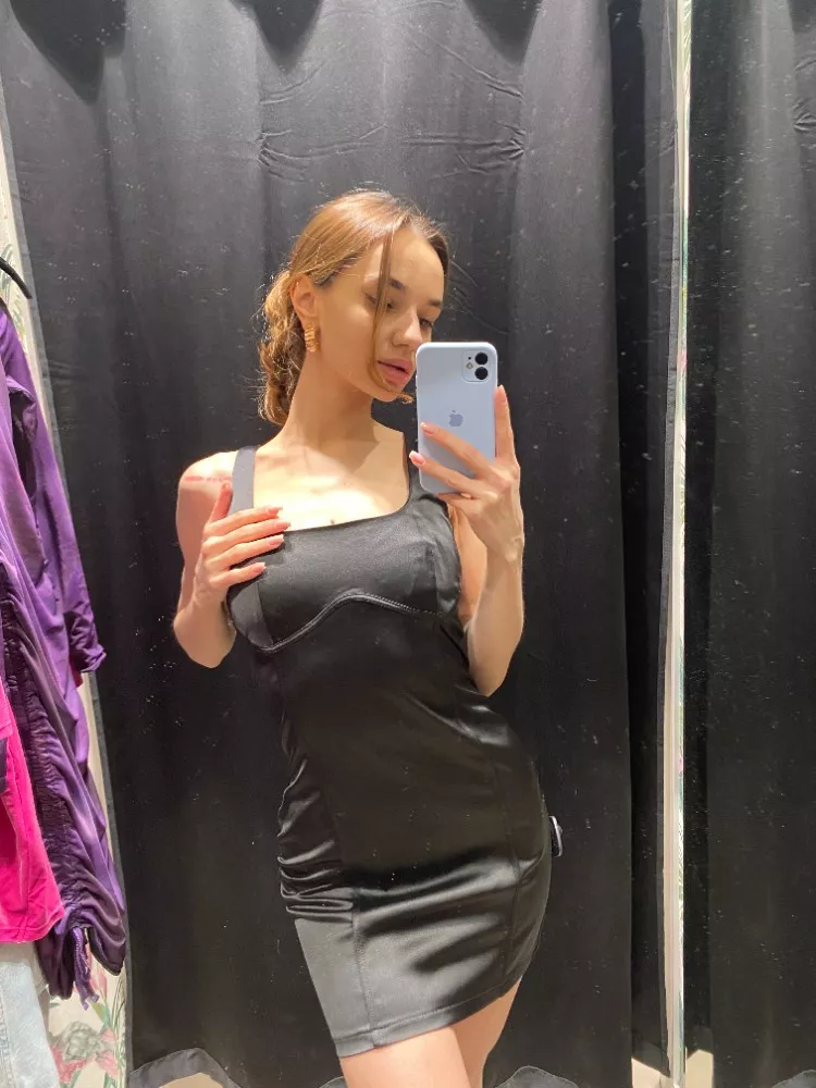 Cute tits and hot mouth want to play with your lollipop