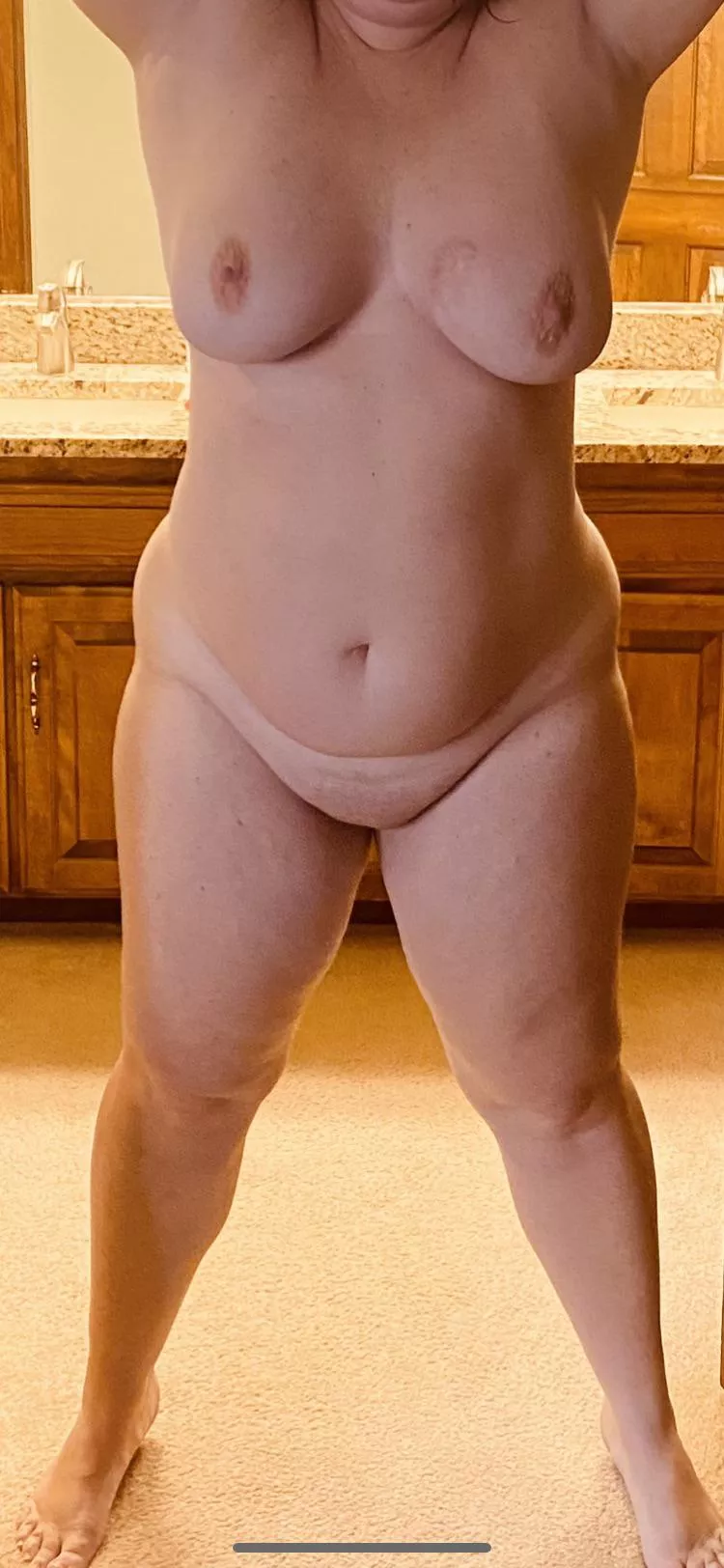 F 46, 212lbs, 5’7”. Trying to lose the extra on my hips and belly. Kind of brings me down at times.