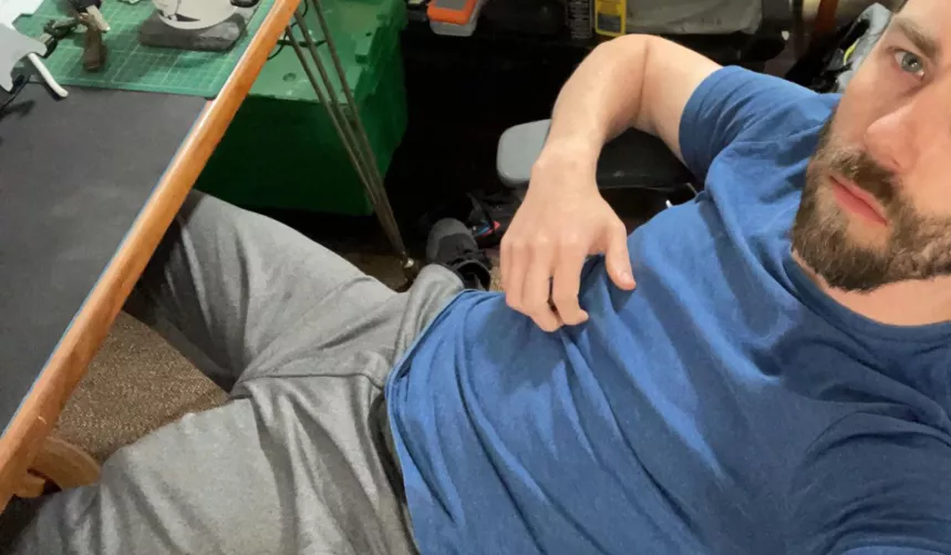 Grey joggers outline (36)