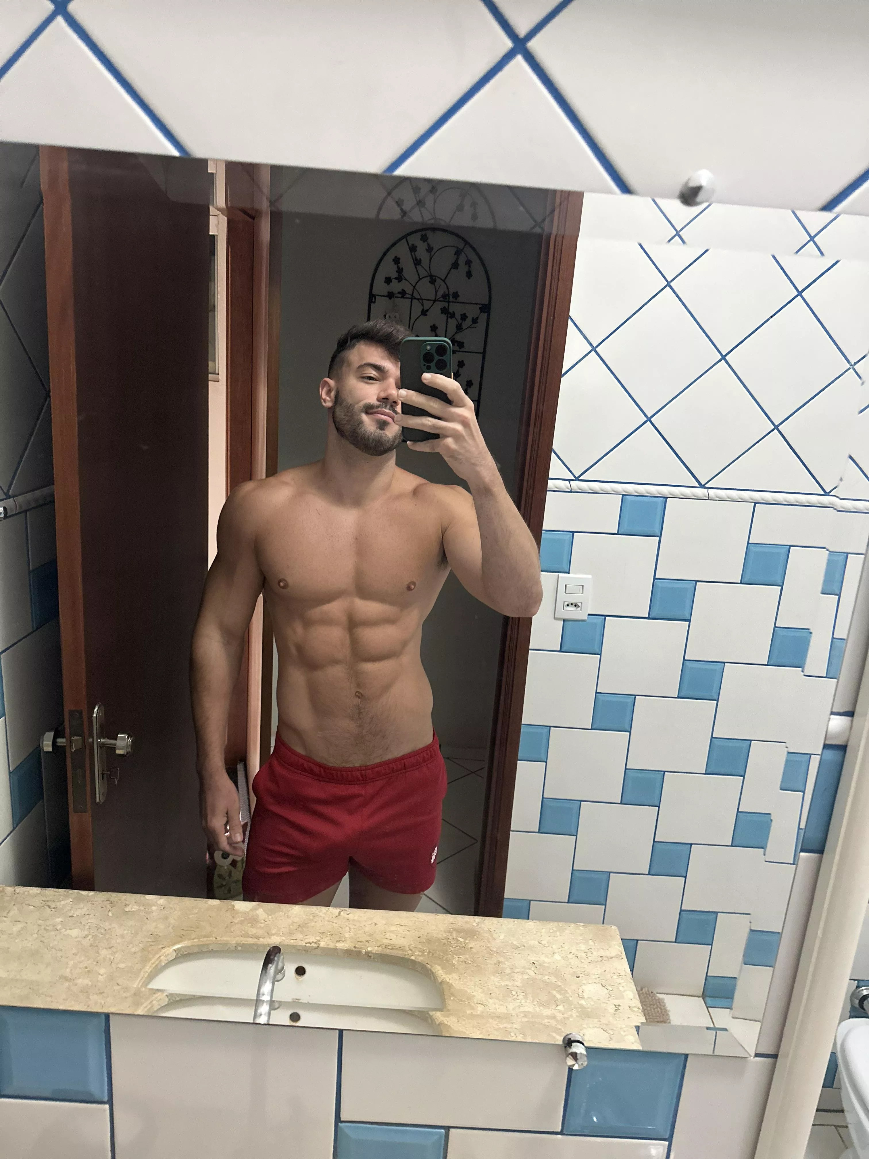 Growing beard (and pubes)