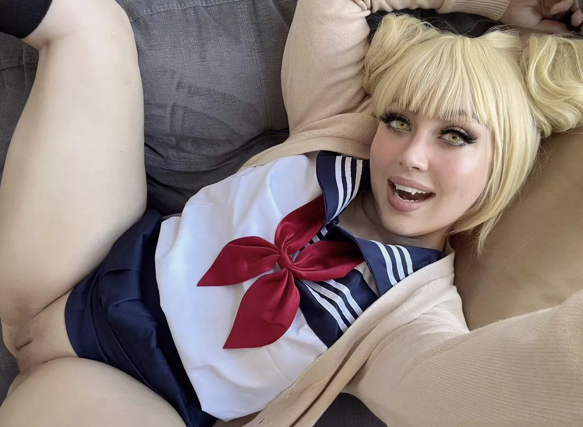 Himiko Toga [My Hero Academia] (Twobrattycats)