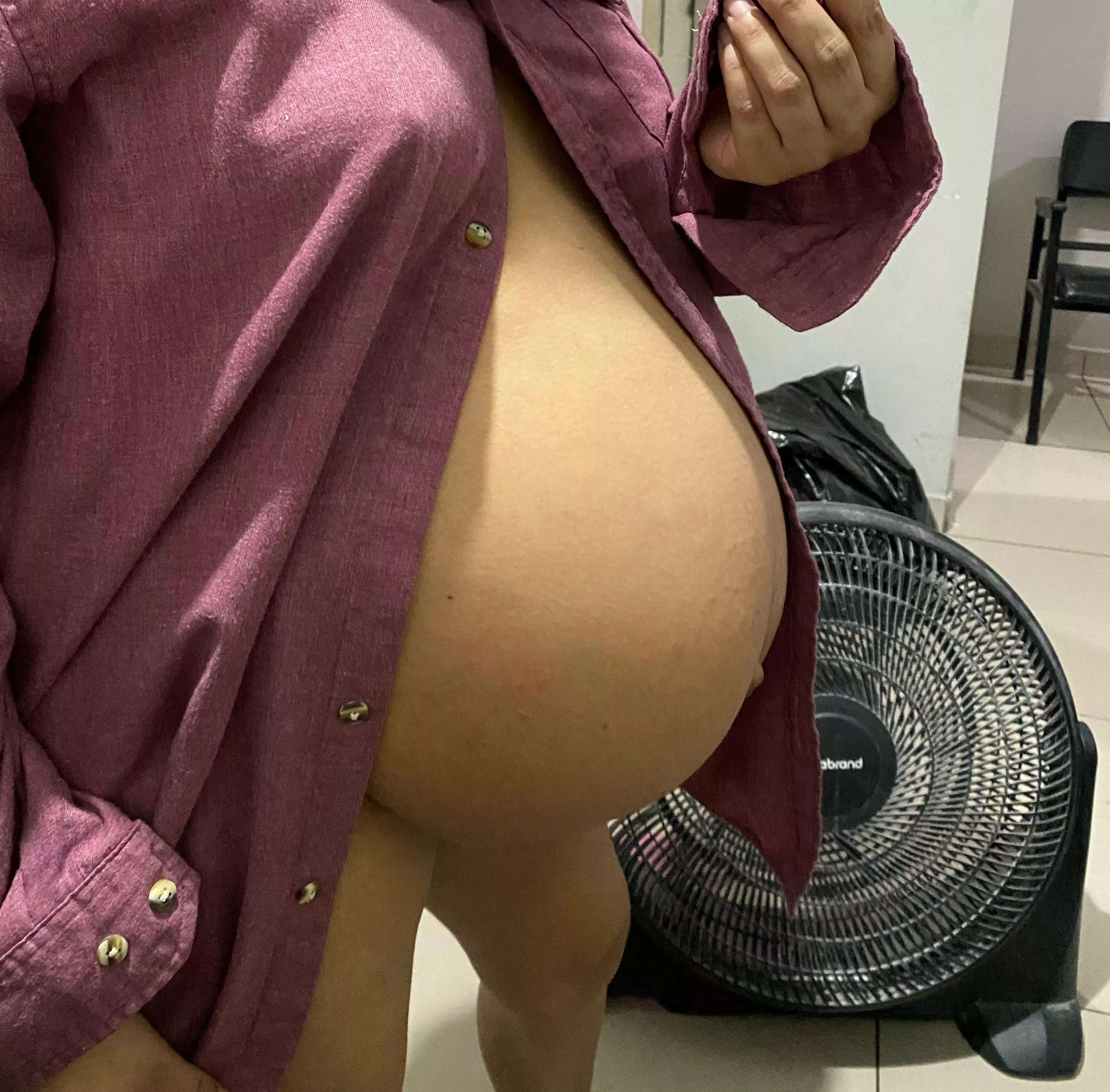 I like wearing big shirts or just being naked around the house, want to cum over?