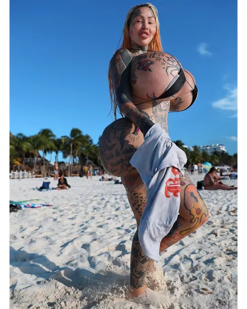 I'm happy she's going back to the body that she's most comfortable with...but DAMN, she looked good like this