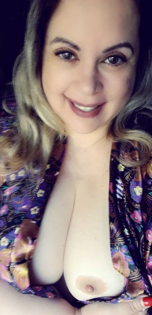 Lets get a shower babes 💦