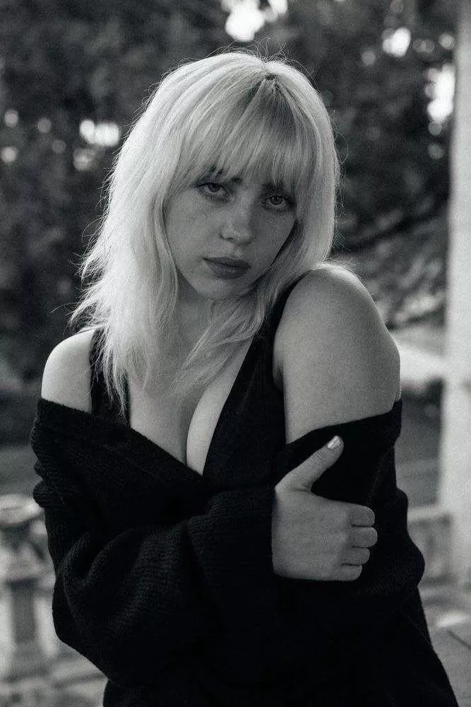 Let’s get our stroke on for Billie Eilish.