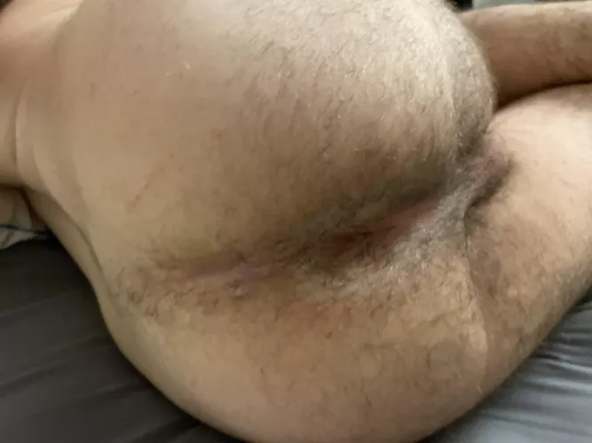 Looking for a Snapchat mistress to serve as a slave. 18M.