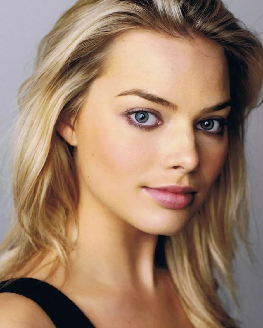 Margot Robbie.