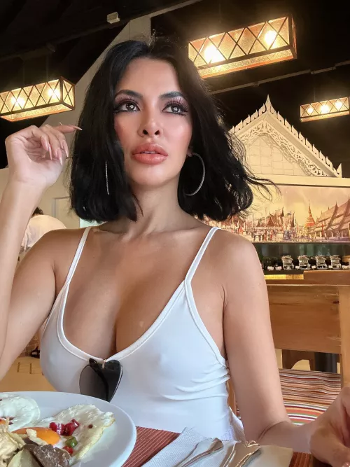 Never wear bra in my life 🤭