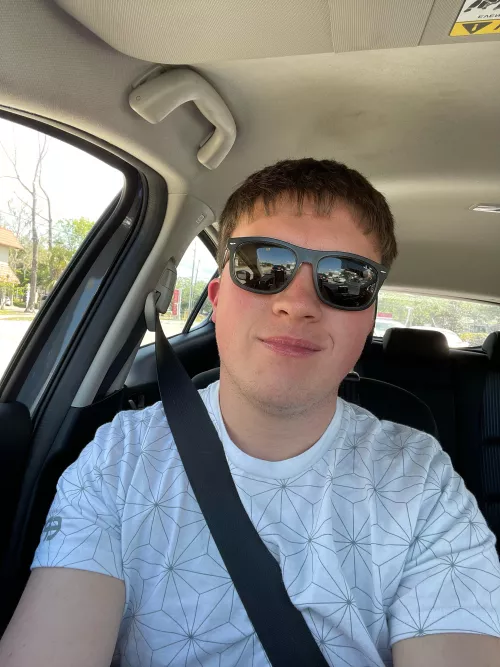 Out here stuck in traffic but enjoying the beautiful Florida weather! Hope y’all are having a wonderful day! 😊