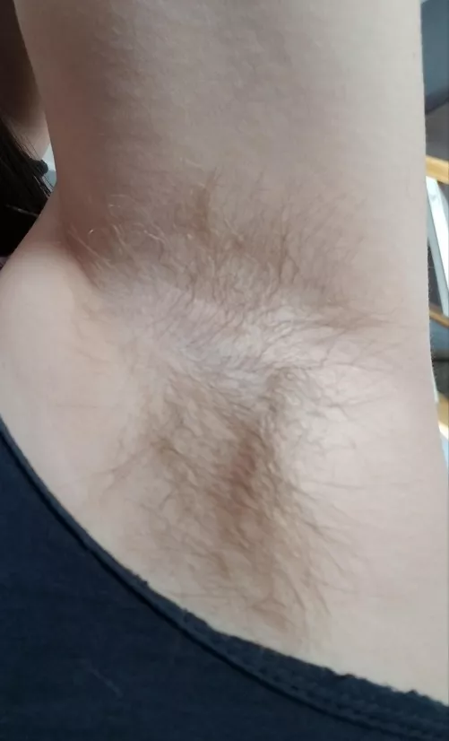 Over 6 months of growth. Everywhere else is hairy too 😏