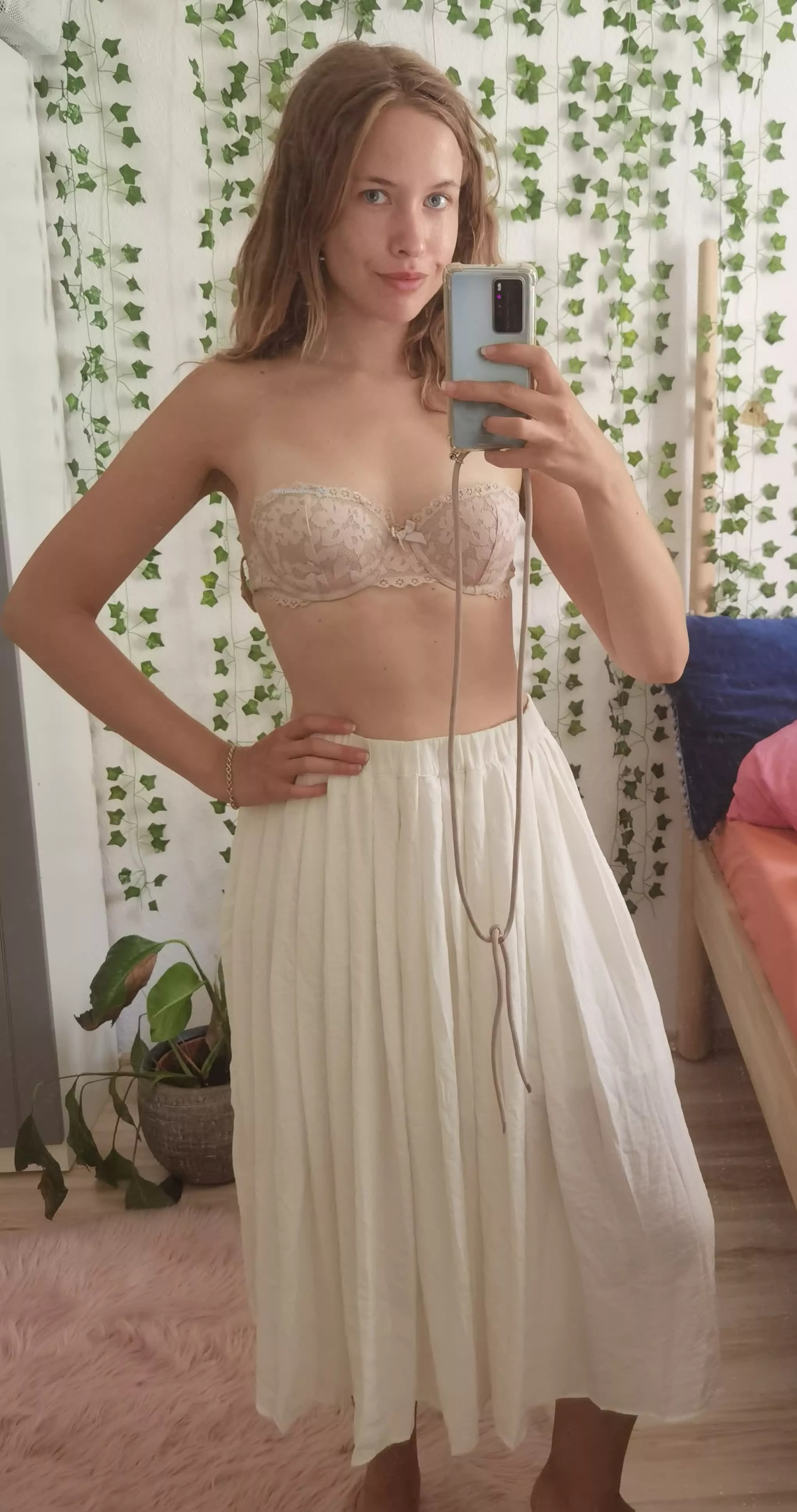 Skirt with bra [F]