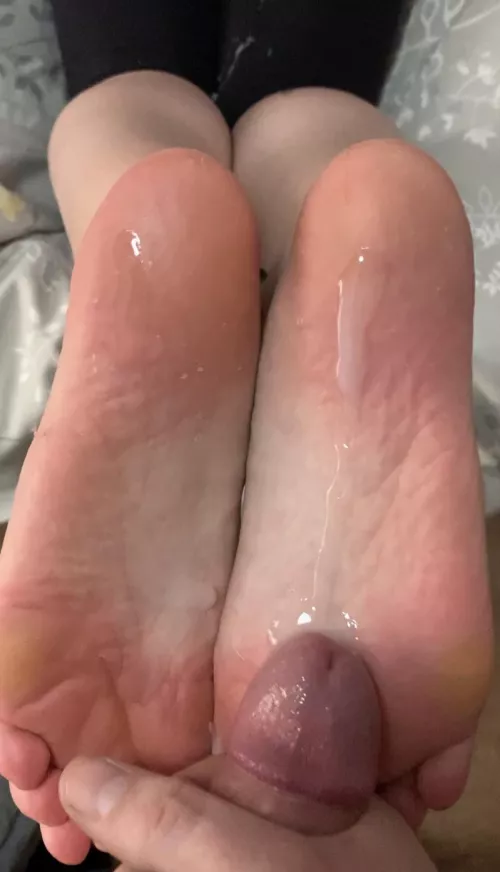 Wanna trib ? Or fuck these feet OC
