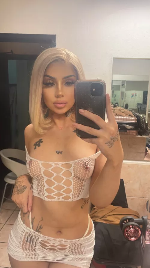 Yes thats me looking sexy as hell