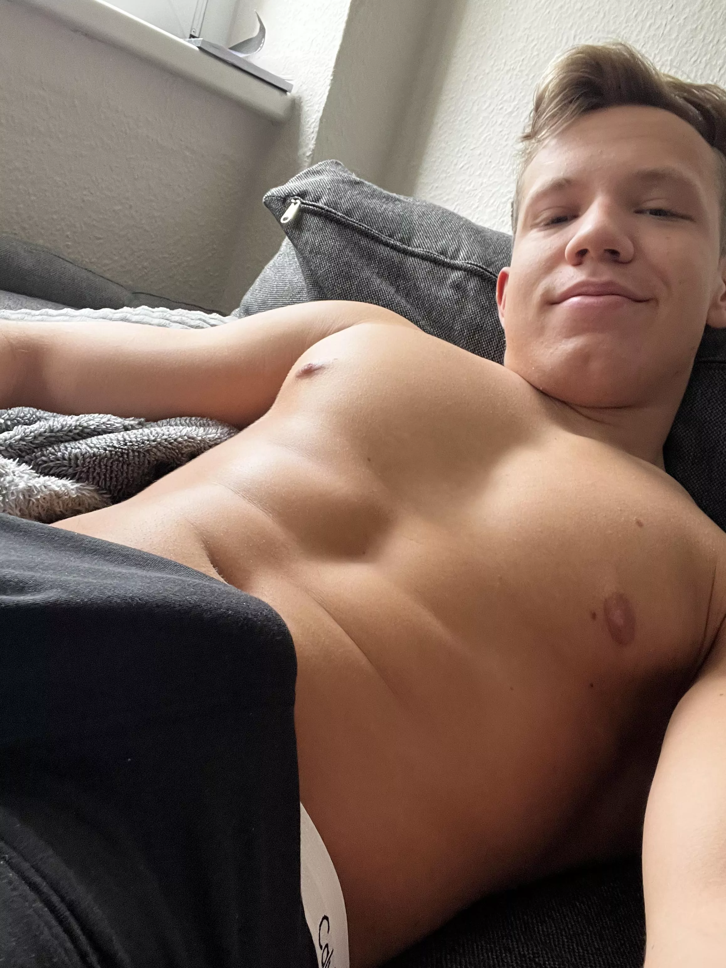 [20] Good morning my horny friends❤️❤️🙈