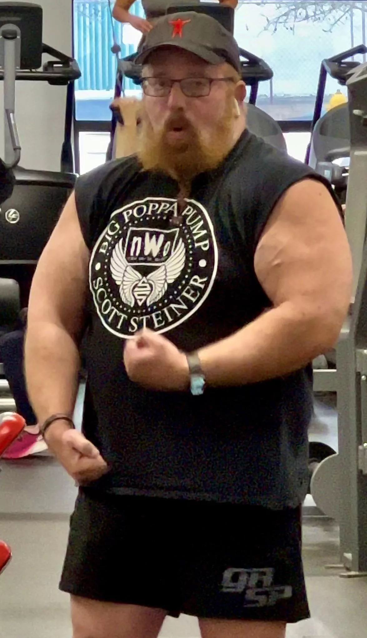 [56] Arm day pump…getting bigger to turn on the boys. 💪🏼