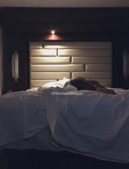 come back to bed💆🏾‍♂️