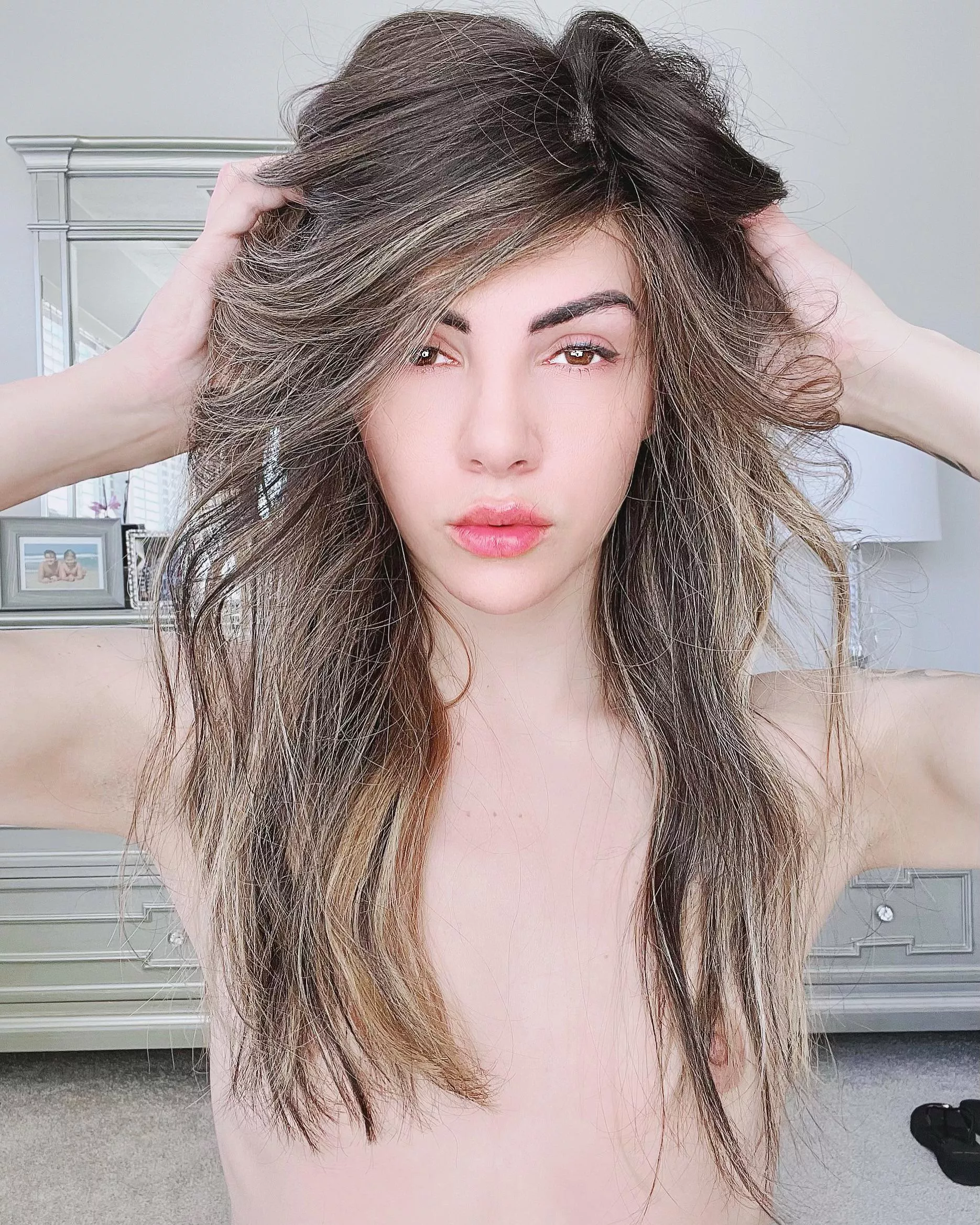 cum and suck my itty bitty clitty 😈🫦