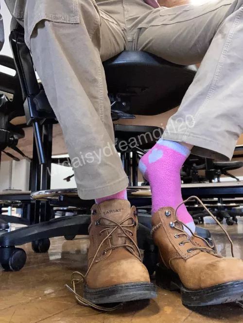 day 7 in these work boots [selling] [us]