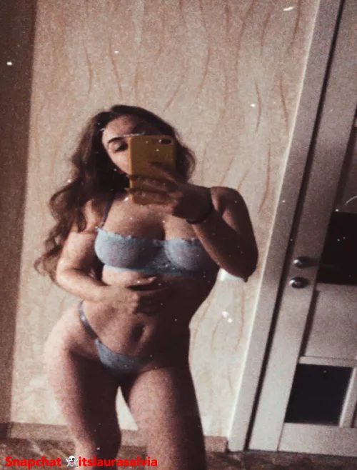 Describe my body with emoji