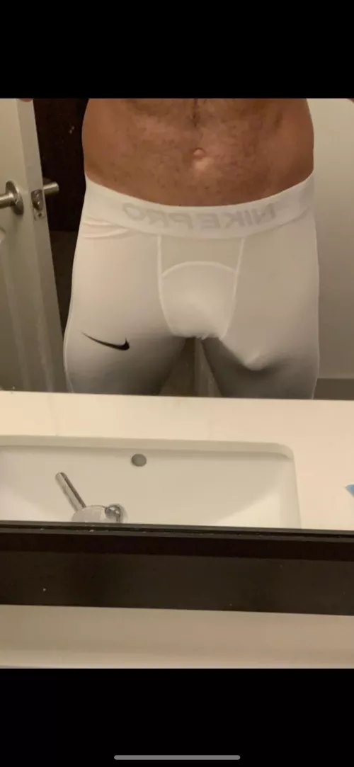 Gym locker room gets awkward