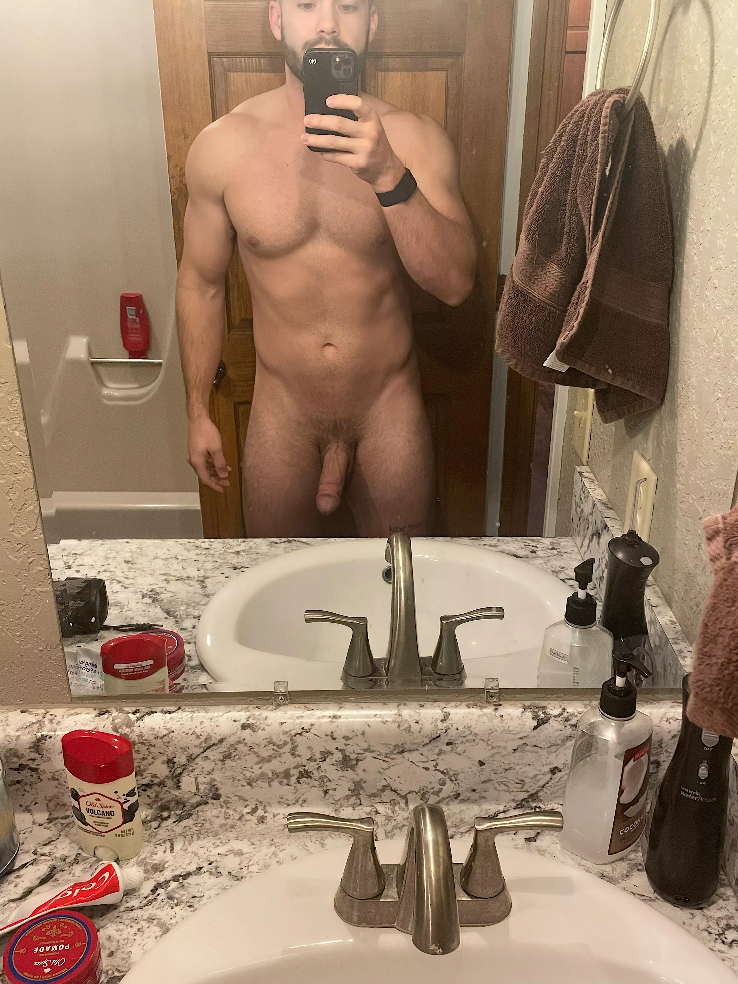 Halfway home to the weekend! Any plans? 😈