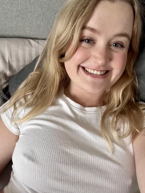 I always feel so cute braless ☺️ F22