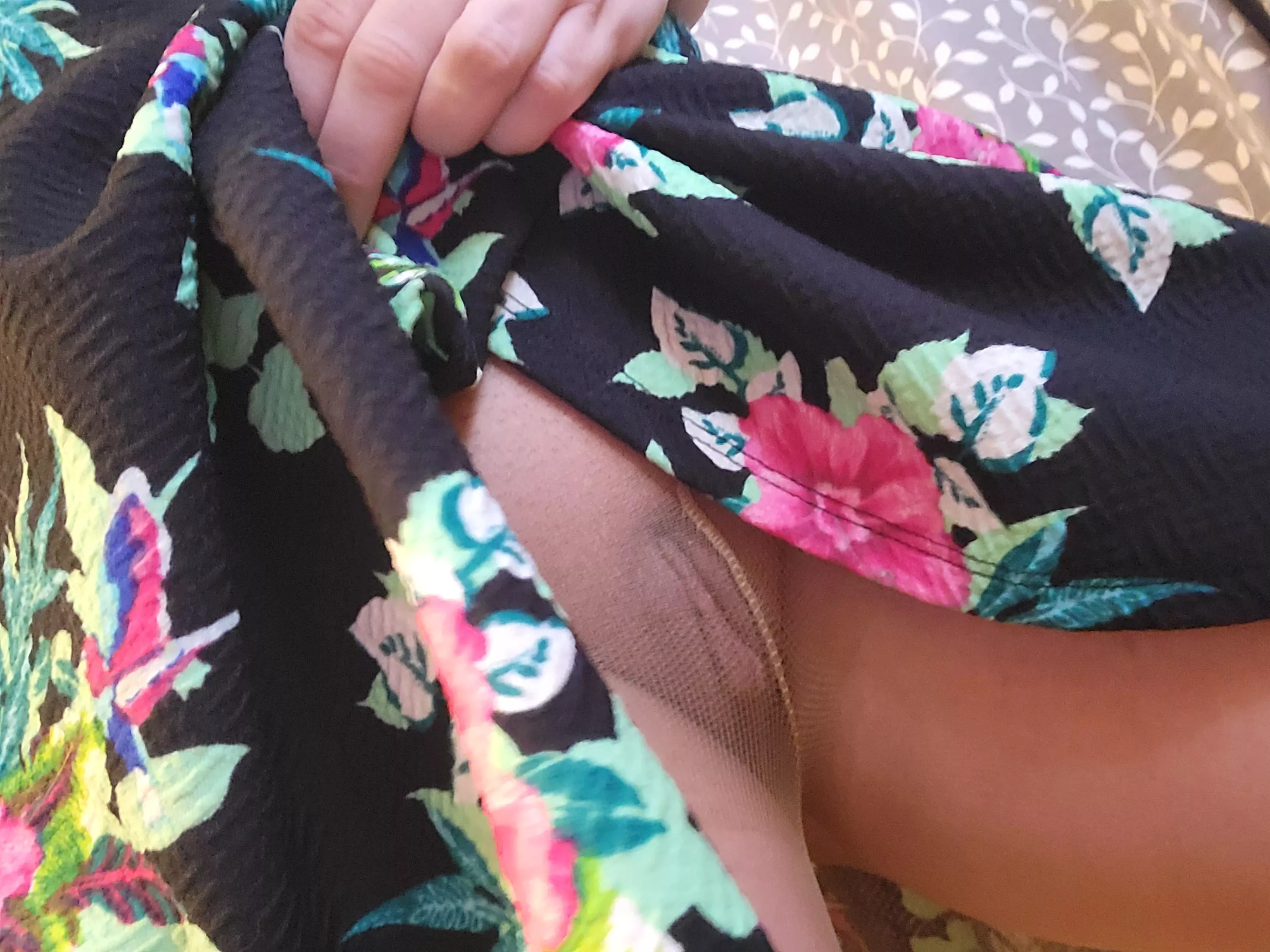 I have a few meetings today, I hope someone looks under the table 😈