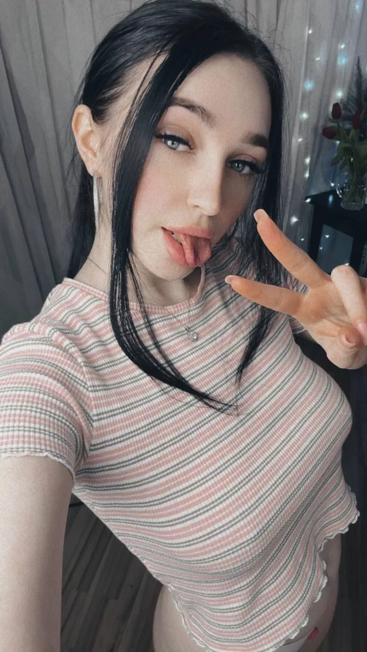 I love to suck a big hot cock