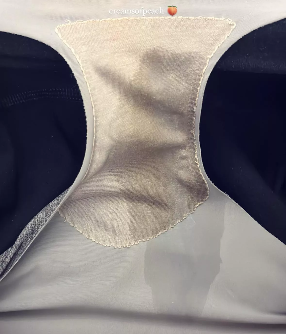 Just doing some work when I felt it all come 💦rushing out💦 Even soaked through my leggings 🥵